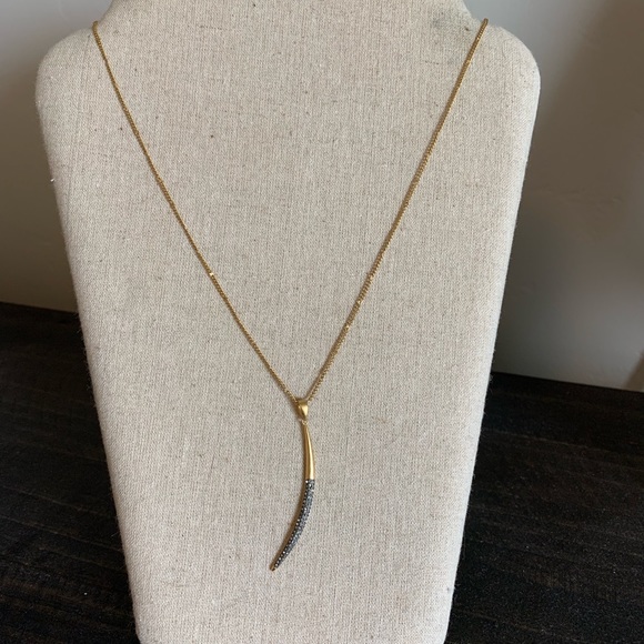 Stella Dot New Moon Necklace 